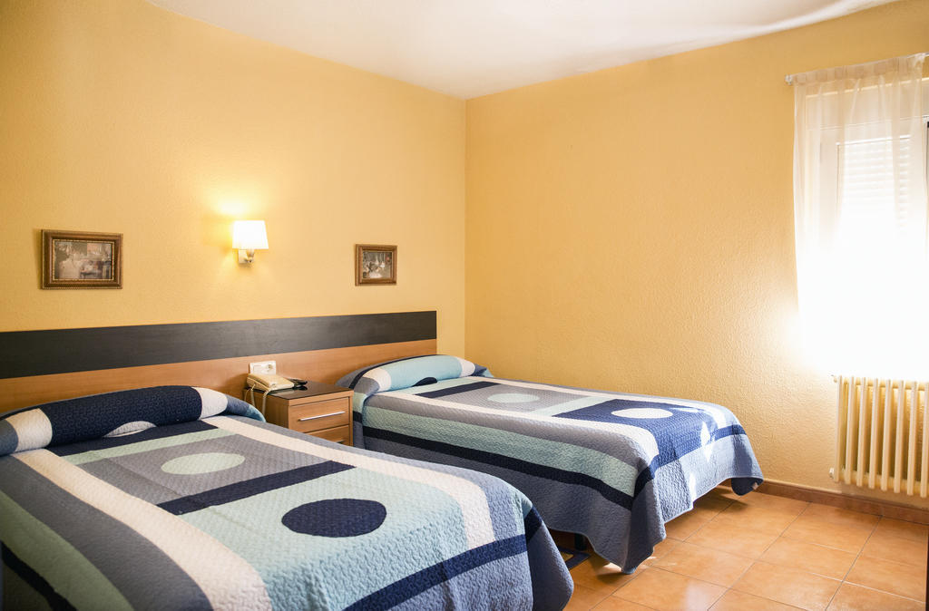 Hostal Guzman El Bueno By Gaiarooms Леон Номер фото