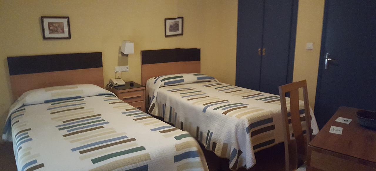 Hostal Guzman El Bueno By Gaiarooms Леон Экстерьер фото